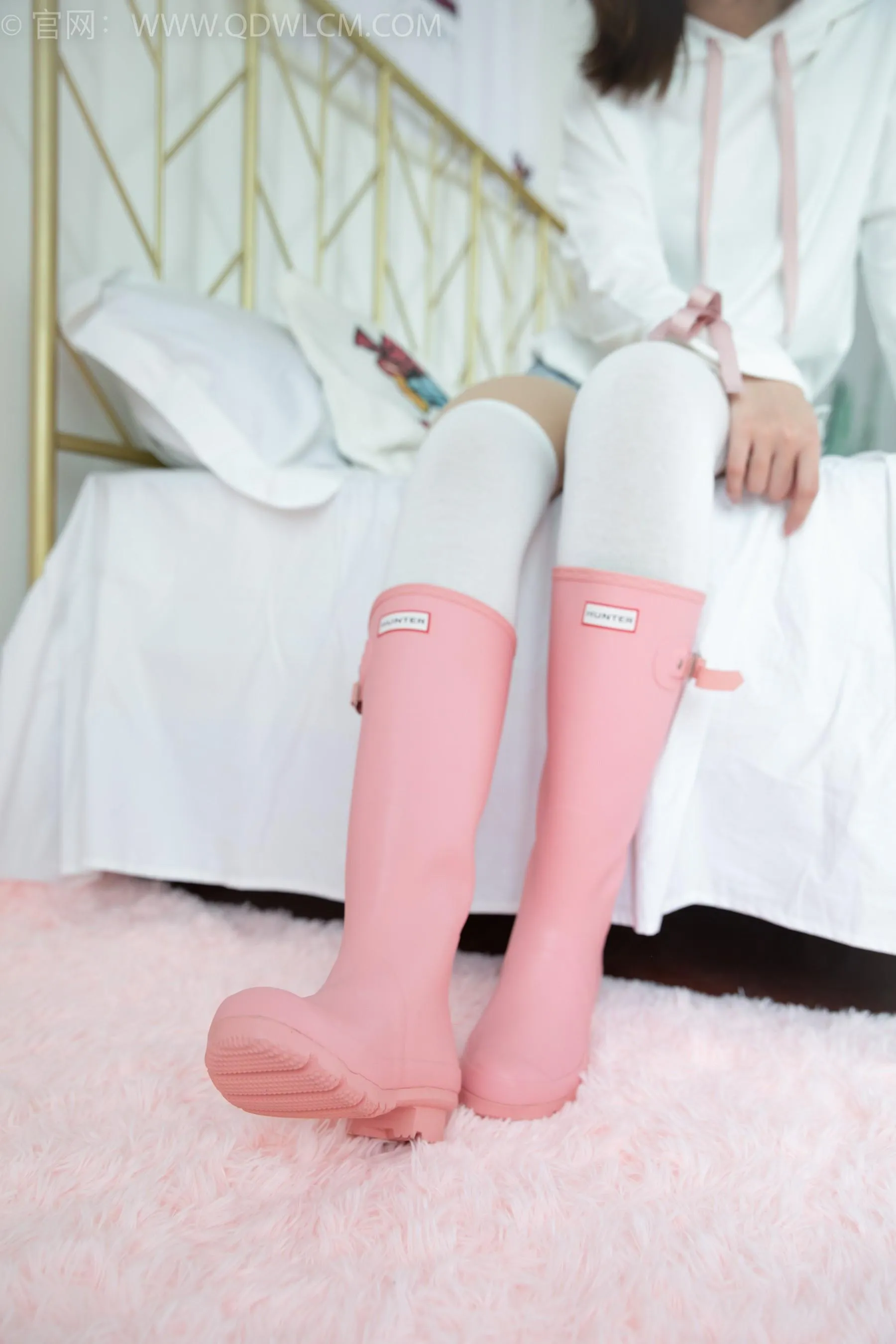 物恋传媒 NO.1509 婷婷-黑色的花 [162P]插图